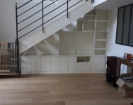 Meuble TV sous escalier